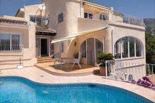 Недвижимость в Испании, Вилла с видами на море в Альтеа, Коста Бланка, Испания