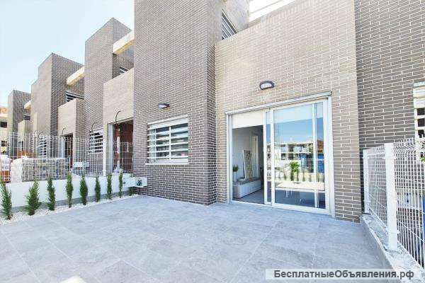 Недвижимость в Испании, Новые бунгало рядом с пляжем от застройщика в Торревьеха, Коста Бланка