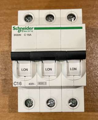 Автоматический выключатель Schneider Electric Acti 9 16A 6kA 3P