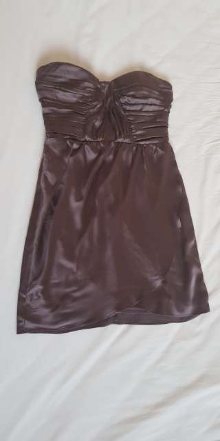 Женское атласное платье