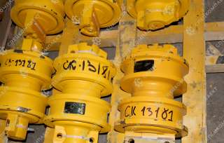 Каток опорный двубортный Komatsu D63E-12