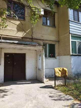 4 комнатная квартира с гаражом в Пригородном