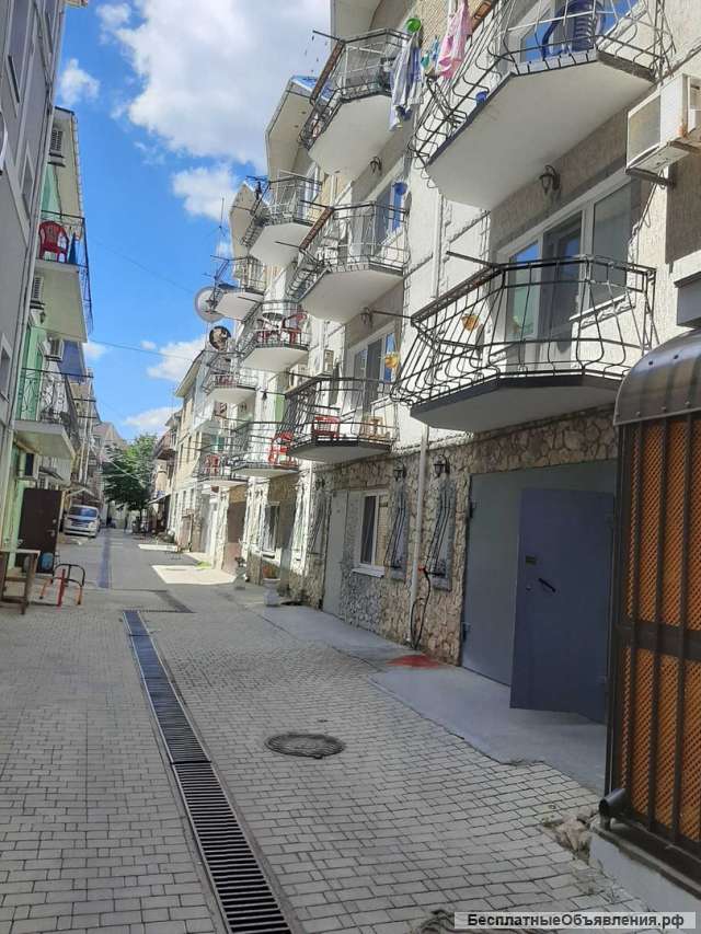 Гостиница (Эллинги) в Феодосии