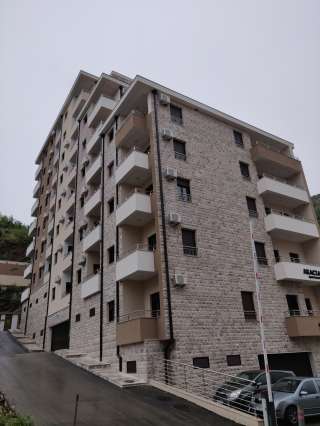 2х-комнатная квартира в новом доме в Будве, Черногория