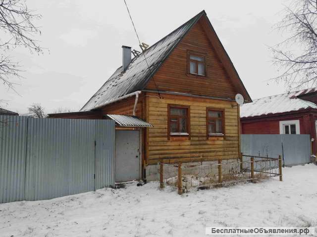 Добротный двухэтажный дом в ГОРОДЕ