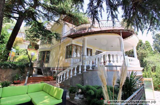 Дом 617 м² на участке 9,8 сот. в Ялте