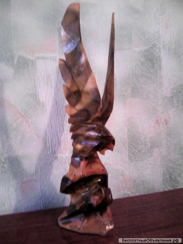 Статуэтка орел