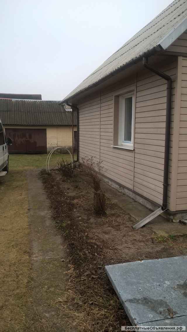 Дом возле озёр