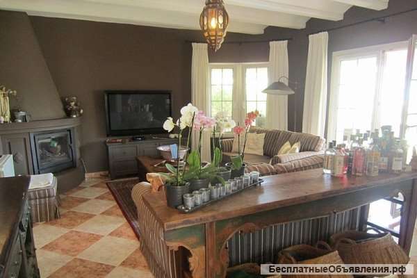 Недвижимость в Испании, Вилла с видами на море в Венисса, Коста Бланка, Испания