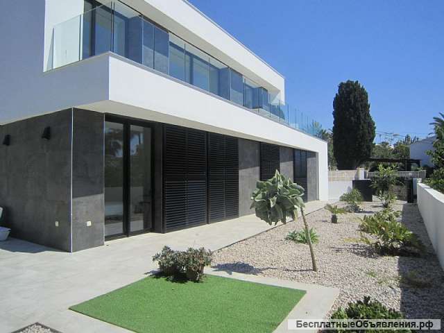 Недвижимость в Испании, Вилла с видами на море от застройщика в Кальпе