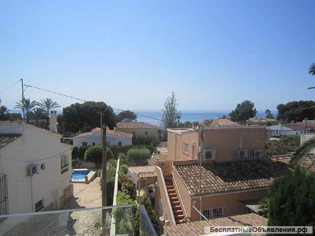 Недвижимость в Испании, Вилла с видами на море от застройщика в Кальпе