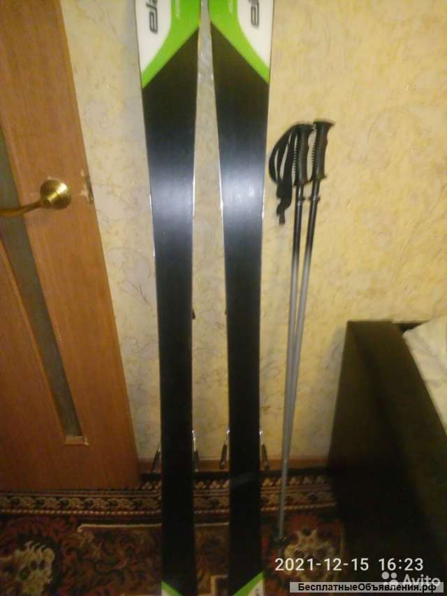2 пары горных лыж