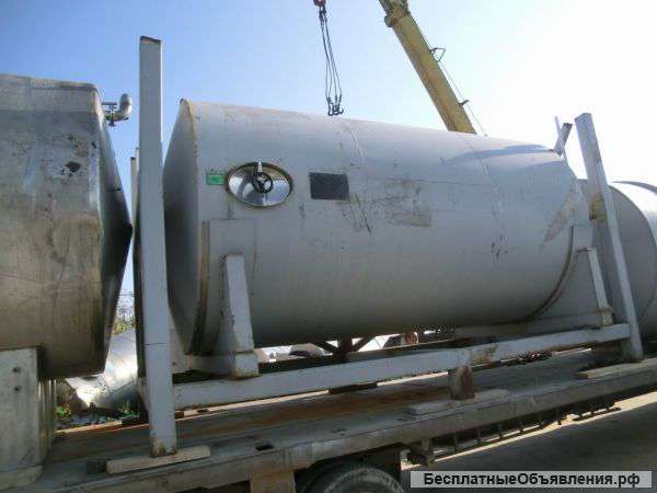 Емкость горизонтального исполнения, нержавеющая, объем 13 куб.м