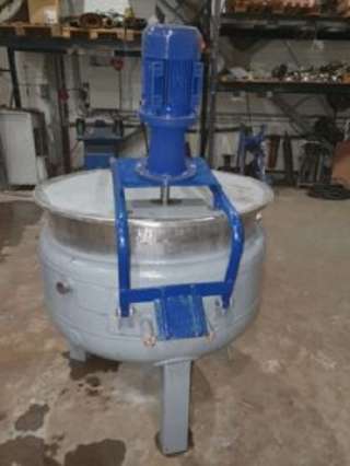 Емкость нержавеющая, объем 0,35 куб.м., с рубашкой и мешалкой