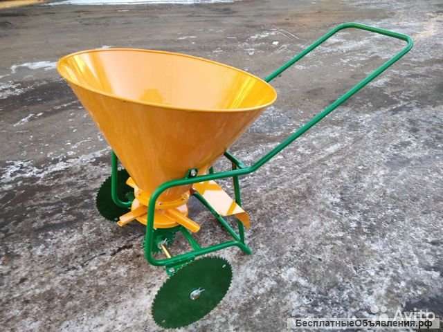 Разбрасыватель противогололедных реагентов, песка, семян, удобрений