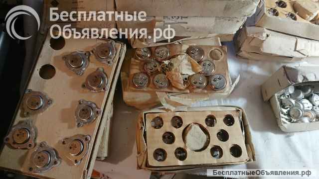 Транзисторы ГТ806. ГТ703. КТ903. П306. П210.