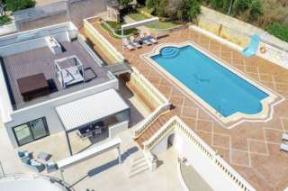 Современная вилла на продажу в Муро с великолепным видом