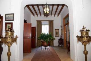 Огромный особняк с прекрасным видом на залив Алькудия