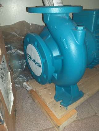 В наличии моноблочный центробежный насос Calpeda