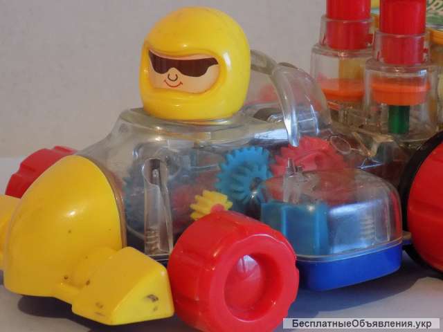 Машинка гоночная заводная