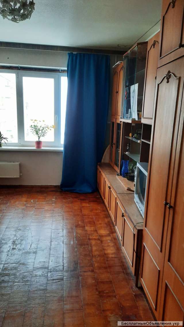 Оболонский р-н. Минский массив. Продам трехкомнатную кв-ру. ул. Бережанская 10