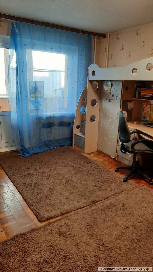 Оболонский р-н. Минский массив. Продам трехкомнатную кв-ру. ул. Бережанская 10