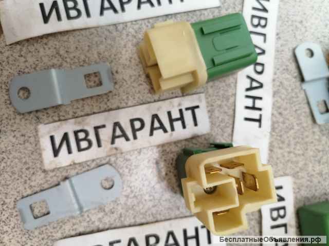 4251588 Реле стартера для экскаватора Hitachi 4251588