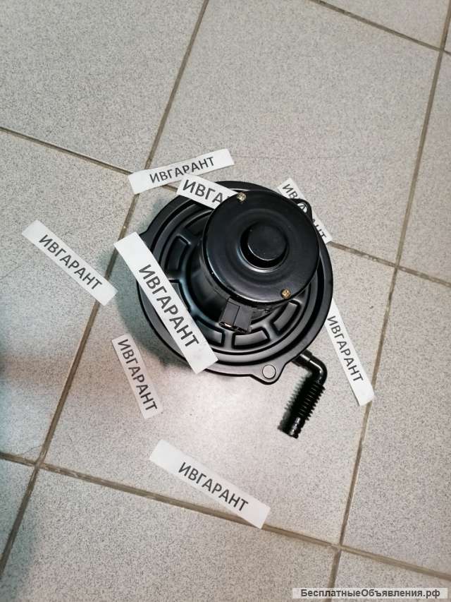 4469041 Мотор отопителя (Hitachi ZX450-3) 4469041