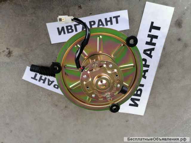 4370266 Мотор отопителя Hitachi 4370266
