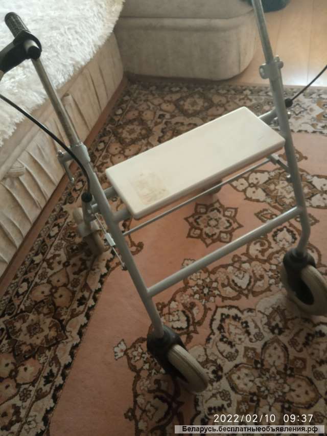 Ходунки- роляторы для инвалида