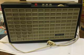 Радиоприёмник 3-х-программный «Маяк 204»