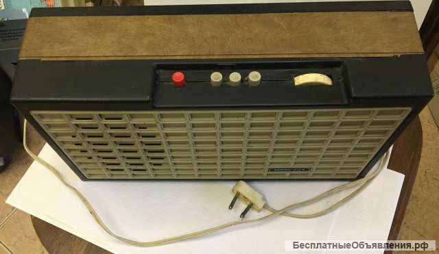 Радиоприёмник 3-х-программный «Маяк 204»