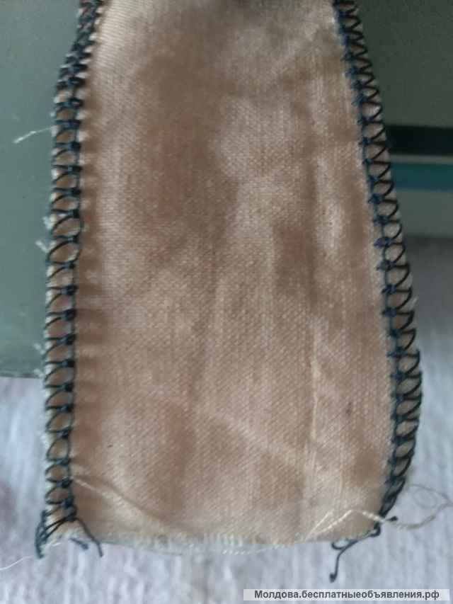 Оверлок бытовой трехниточный