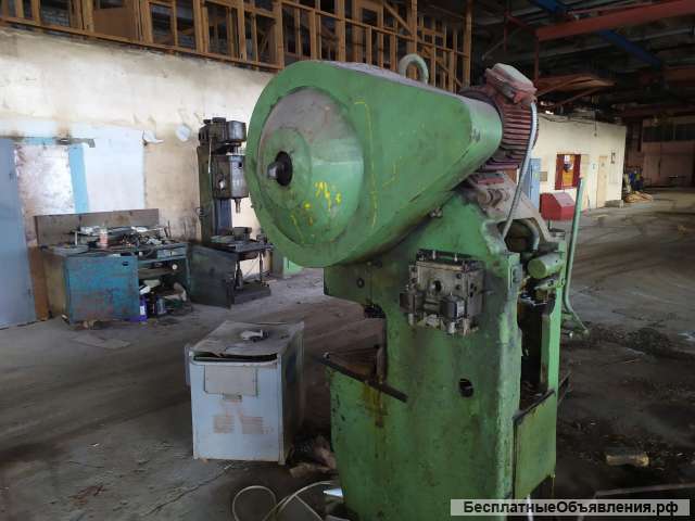 Пресс одно кривошипный КД2124, 2324