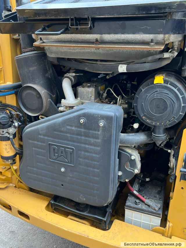 Мини-погрузчик фронтальный на гусеничном ходу CAT 259B Caterpillar
