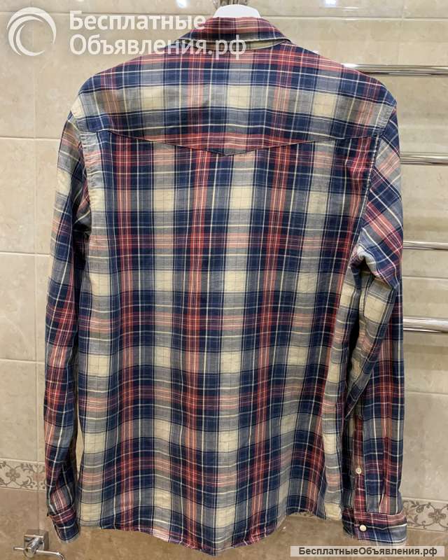 Рубашка в клетку H & M на кнопках