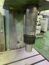 Вертикальный сверлильный станок 2с132