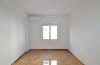 Эксклюзивно - квартира с ремонтом рядом с Агиос Георгиос, Афины