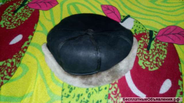 Зимняя мужская шапка