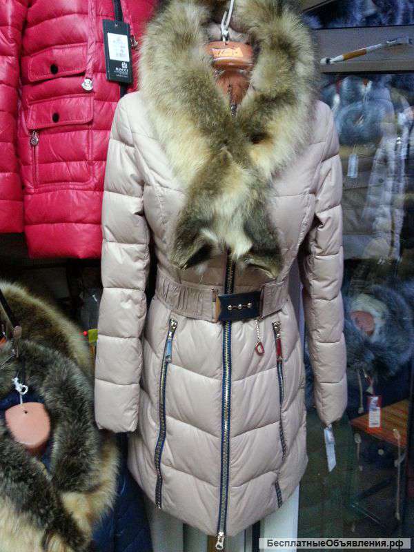 Пуховик с лисьим воротником