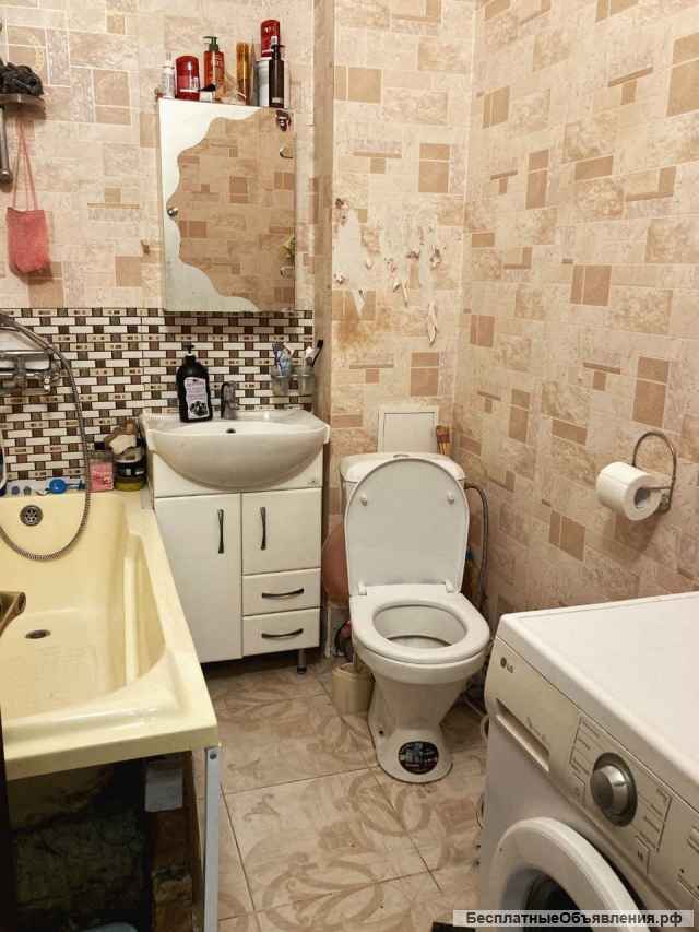 Квартира в Севастополе (5-й микpоpайон, Потапова Комбрига) 1 комната, 5/5 эт., просторная