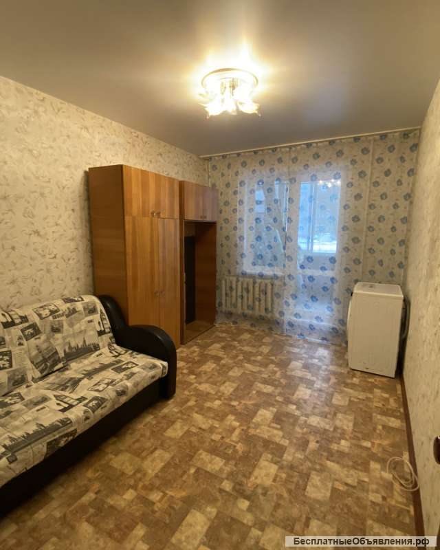 3х комн. квартира на ул. Безыменского 7.в хорошем сост. Свободна. Середина.