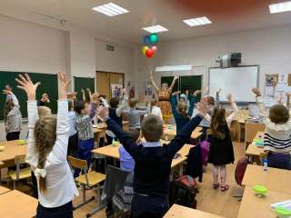 Ведущая праздников Александра Великанова