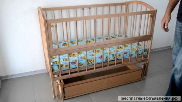 Детская кроватка - качалка светлая
