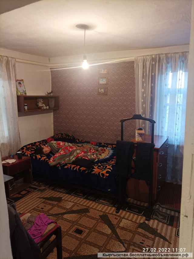 Дом, в начале с. Ново-Павловка, по трассе