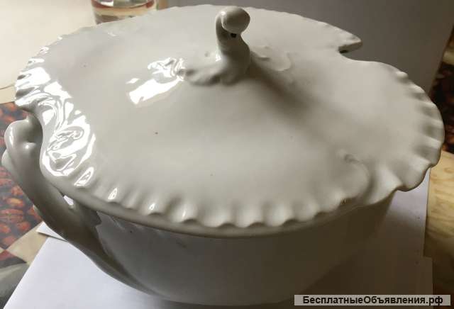 Супница старинная с крышкой