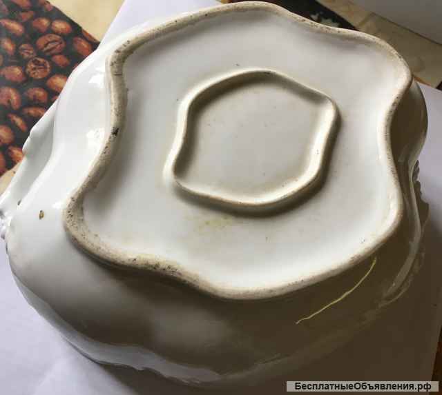 Супница старинная с крышкой