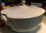 Супница старинная с крышкой