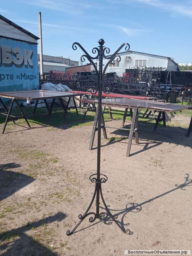 Вешалка напольная металлическая кованая В-6