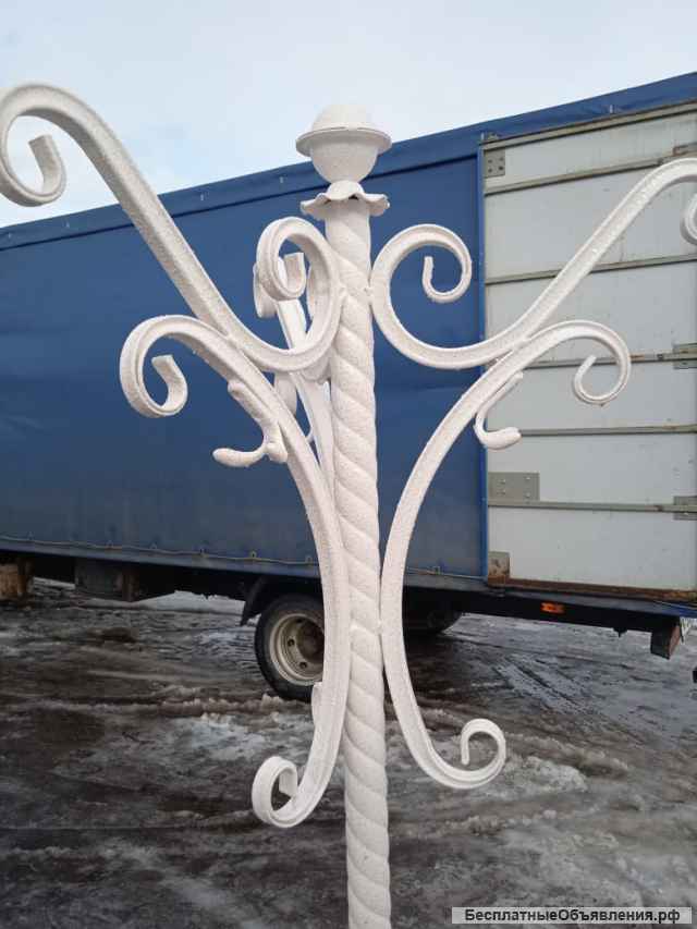 Вешалка напольная металлическая кованая В-6